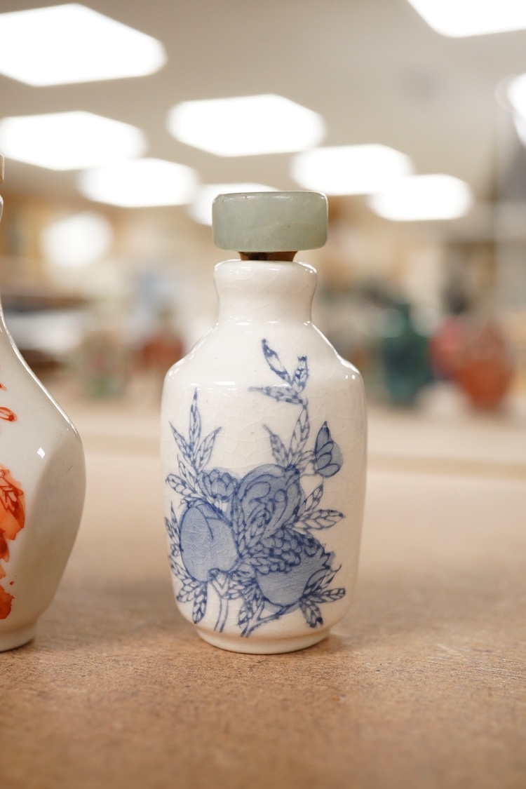 Twenty 20th century Chinese porcelain snuff bottles, in varying condition
